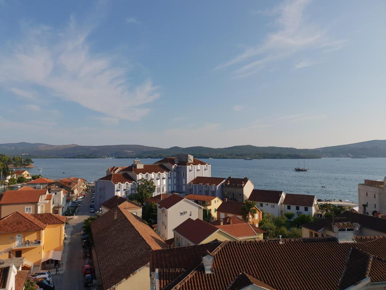 Vb Apartmani Tivat Luaran gambar