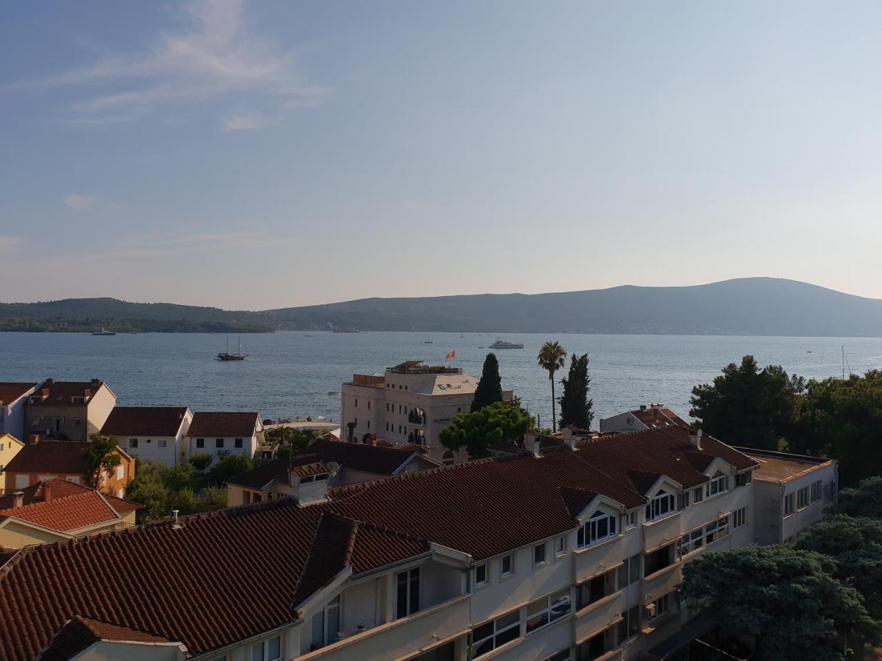 Vb Apartmani Tivat Luaran gambar